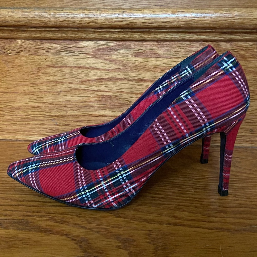 Anaki Paris Red Plaid Pumps, size 39.5, beautiful!